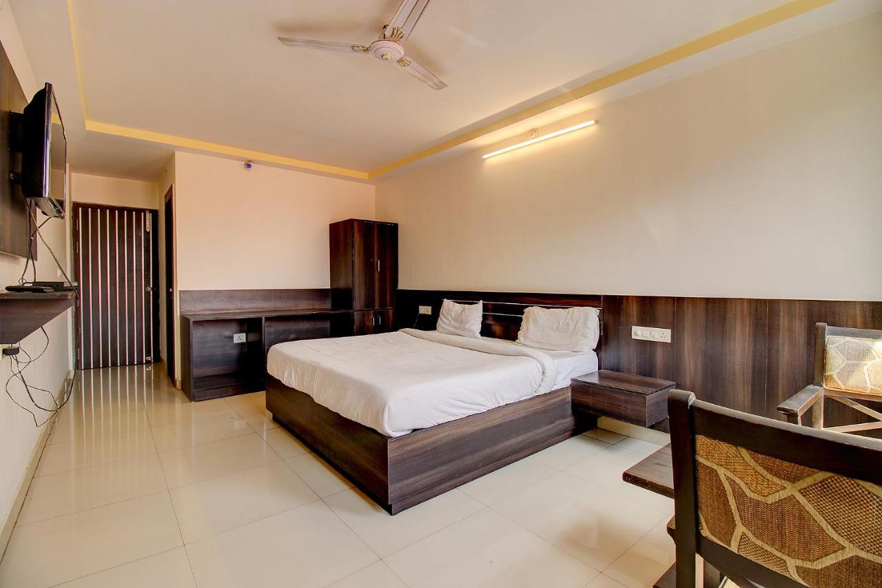 Fabhotel Ps Grand Lucknow Exteriör bild